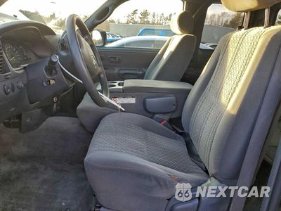 Zdjęcie 7 z 11 samochodu: 2003 TOYOTA TUNDRA ACCESS CAB SR5 VIN:5TBBT441X3S435385 - miniatura