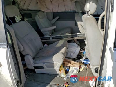 Zdjęcie 10 z 11 samochodu: 2010 CHRYSLER TOWN & COUNTRY TOURING VIN:2A4RR5D16AR479801 - miniatura