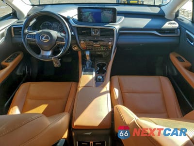 Zdjęcie 8 z 16 samochodu: 2022 LEXUS RX 350 L VIN:JTJHZKFA5N2043228 - miniatura