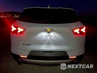 Zdjęcie 6 z 14 samochodu: 2020 CHEVROLET BLAZER 1LT VIN:3GNKBBRA3LS580889 - miniatura