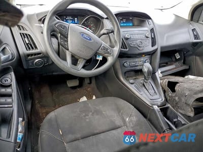 Zdjęcie 8 z 12 samochodu: 2018 FORD FOCUS SE VIN:1FADP3K23JL295324 - miniatura