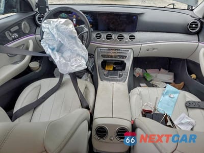 Zdjęcie 8 z 11 samochodu: 2022 MERCEDES-BENZ E 350 VIN:W1KZF8DB5NB056646 - miniatura