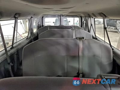 Zdjęcie 9 z 10 samochodu: 2012 FORD ECONOLINE E350 SUPER DUTY WAGON VIN:1FBSS3BLXCDA20415 - miniatura