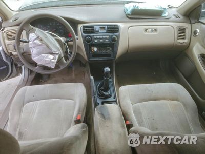 Zdjęcie 8 z 13 samochodu: 1999 HONDA ACCORD LX VIN:1HGCG5543XA140440 - miniatura