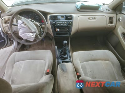 Zdjęcie 8 z 14 samochodu: 1999 HONDA ACCORD LX VIN:1HGCG5543XA140440 - miniatura