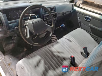 Zdjęcie 8 z 12 samochodu: 1993 NISSAN TRUCK SHORT WHEELBASE VIN:1N6SD11S4PC326540 - miniatura