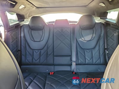 Zdjęcie 10 z 15 samochodu: 2023 BMW XM VIN:5YM23CS09P9S20894 - miniatura