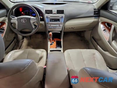 Zdjęcie 8 z 12 samochodu: 2010 TOYOTA CAMRY SE VIN:JTNBK3EK2A3046522 - miniatura