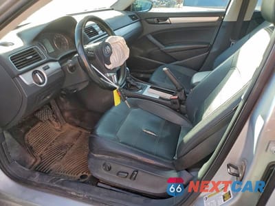 Zdjęcie 7 z 12 samochodu: 2012 VOLKSWAGEN PASSAT SE VIN:1VWBP7A30CC073813 - miniatura