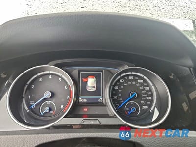 Zdjęcie 9 z 11 samochodu: 2017 VOLKSWAGEN GOLF R VIN:WVWWF7AU9HW049631 - miniatura