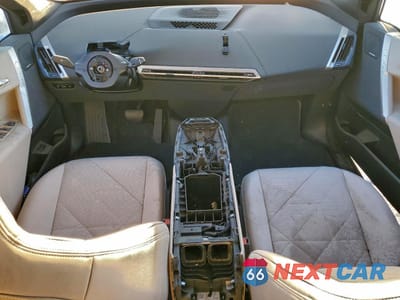 Zdjęcie 8 z 12 samochodu: 2024 BMW IX XDRIVE50 VIN:WB523CF03RCR15800 - miniatura