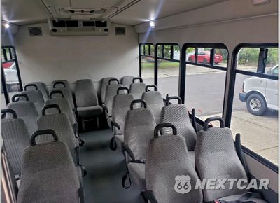 Zdjęcie 6 z 10 samochodu: 2015 FORD ECONOLINE E450 SUPER DUTY CUTAWAY VAN VIN:1FDFE4FS3FDA28027 - miniatura
