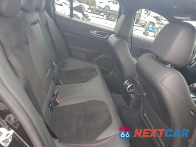 Zdjęcie 10 z 12 samochodu: 2020 ALFA ROMEO GIULIA QUADRIFOGLIO VIN:ZARFAMEV0L7626748 - miniatura