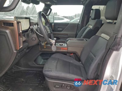 Zdjęcie 7 z 15 samochodu: 2024 GMC HUMMER SUV 2X VIN:1GKB0NDE0RU113534 - miniatura