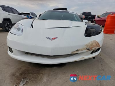 Piąte zdjęcie samochodu w środku: 2012 CHEVROLET CORVETTE VIN:1G1YF2DW9C5107057 - miniatura