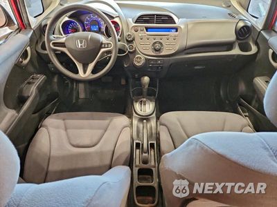 Zdjęcie 8 z 12 samochodu: 2013 HONDA FIT VIN:JHMGE8H39DC071620 - miniatura