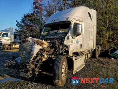 Drugie zdjęcie samochodu z przodu: 2018 FREIGHTLINER CASCADIA 126 SEMI TRUCK VIN:3AKJHHDR2JSJX4668 - miniatura