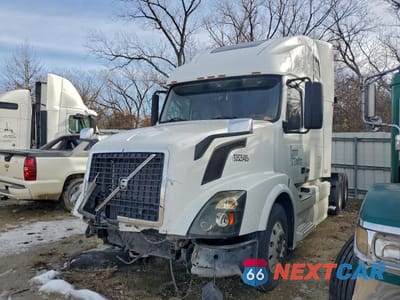 Drugie zdjęcie samochodu z przodu: 2006 VOLVO VNL SEMI TRUCK VIN:4V4NC9GHX6N420460 - miniatura