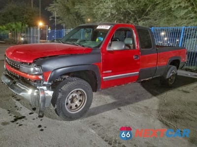 2000 CHEVROLET SILVERADO K1500 2GCEK19T8Y1263274 - główne zdjęcie licytacji z USA - miniatura