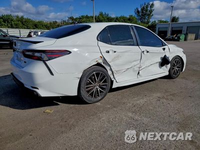 Trzecie zdjęcie samochodu z tyłu: 2021 TOYOTA CAMRY SE VIN:4T1G11AK8MU523665 - miniatura