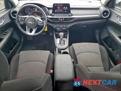 Zdjęcie 8 z 12 samochodu: 2024 KIA FORTE LX VIN:3KPF24AD2RE798793 - miniatura