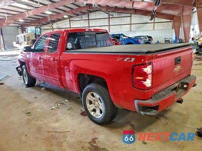 Drugie zdjęcie samochodu z przodu: 2018 CHEVROLET SILVERADO K1500 LT VIN:1GCVKREC1JZ370006 - miniatura