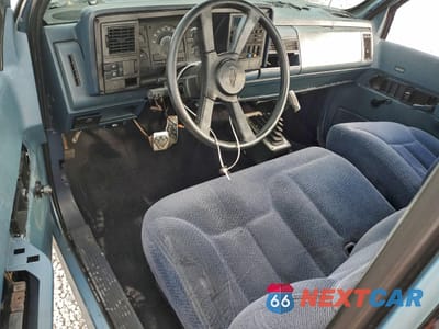 Zdjęcie 8 z 12 samochodu: 1988 CHEVROLET GMT-400 C1500 VIN:1GCDC14Z4JZ225543 - miniatura