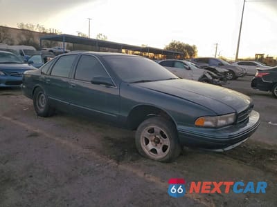 Czwarte zdjęcie samochodu z boku: 1996 CHEVROLET CAPRICE / IMPALA CLASSIC SS VIN:1G1BL52P2TR152927 - miniatura