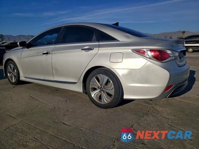 Drugie zdjęcie samochodu z przodu: 2015 HYUNDAI SONATA HYBRID VIN:KMHEC4A47FA126053 - miniatura