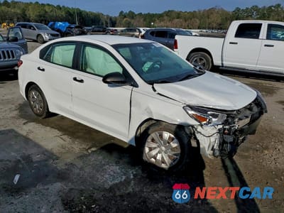 Czwarte zdjęcie samochodu z boku: 2018 KIA RIO LX VIN:3KPA24AB6JE073338 - miniatura