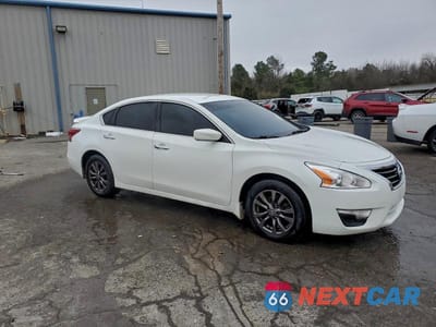Czwarte zdjęcie samochodu z boku: 2015 NISSAN ALTIMA 2.5 S VIN:1N4AL3AP4FN910230 - miniatura