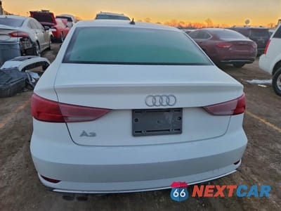 Zdjęcie 6 z 12 samochodu: 2019 AUDI A3 PREMIUM VIN:WAUAUGFF3KA087691 - miniatura