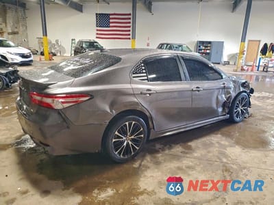 Trzecie zdjęcie samochodu z tyłu: 2020 TOYOTA CAMRY SE VIN:4T1G11AK2LU946207 - miniatura