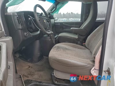 Zdjęcie 7 z 14 samochodu: 2018 CHEVROLET EXPRESS G3500 LT VIN:1GAZGPFG6J1282584 - miniatura