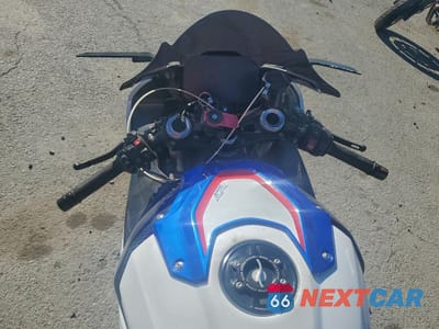 Zdjęcie 8 z 13 samochodu: 2021 BMW S 1000 RR VIN:WB10E2309M6D45040 - miniatura