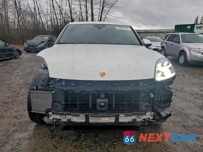 Piąte zdjęcie samochodu w środku: 2021 PORSCHE CAYENNE VIN:WP1AA2AY2MDA05912 - miniatura