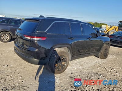 Trzecie zdjęcie samochodu z tyłu: 2023 JEEP GRAND CHEROKEE LIMITED VIN:1C4RJGBG7PC576524 - miniatura