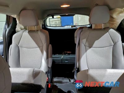 Zdjęcie 10 z 13 samochodu: 2025 TOYOTA SIENNA LE 8-PASSENGER VIN:5TDKSKFC5SS163145 - miniatura