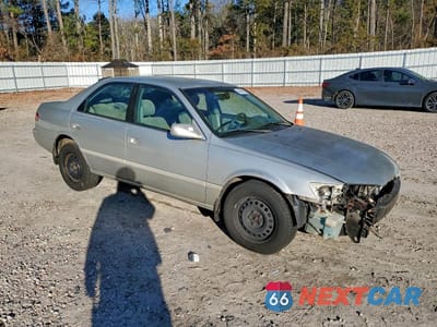 Czwarte zdjęcie samochodu z boku: 2000 TOYOTA CAMRY LE V6 VIN:4T1BF28K9YU094954 - miniatura