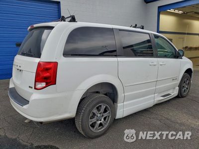 Trzecie zdjęcie samochodu z tyłu: 2016 DODGE GRAND CARAVAN SE VIN:2C7WDGBGXGR396992 - miniatura