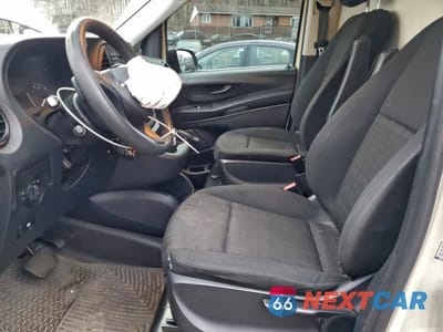 Zdjęcie 7 z 15 samochodu: 2020 MERCEDES-BENZ METRIS VIN:WD3PG3EA3L3646322 - miniatura