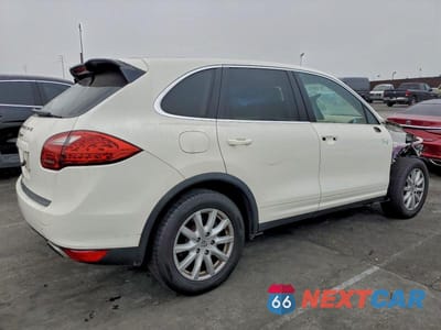 Trzecie zdjęcie samochodu z tyłu: 2011 PORSCHE CAYENNE VIN:WP1AA2A24BLA07935 - miniatura