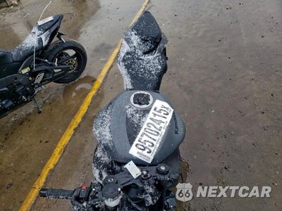 Piąte zdjęcie samochodu w środku: 2025 KAWASAKI ZX636 K VIN:JKBZXJK17SA008534 - miniatura