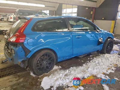 Trzecie zdjęcie samochodu z tyłu: 2013 VOLVO C30 T5 VIN:YV1672MK6D2308291 - miniatura