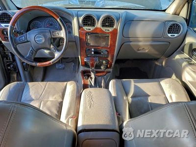 Zdjęcie 8 z 12 samochodu: 2006 GMC ENVOY DENALI XL VIN:1GKET66M066113113 - miniatura
