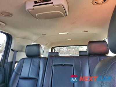 Zdjęcie 10 z 12 samochodu: 2012 CHEVROLET SUBURBAN K1500 LT VIN:1GNSKJE73CR326705 - miniatura
