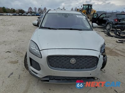 Piąte zdjęcie samochodu w środku: 2020 JAGUAR E-PACE SE VIN:SADFP2FX0L1Z81553 - miniatura