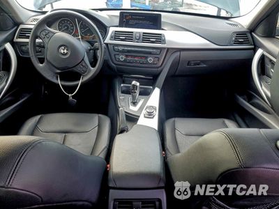 Zdjęcie 8 z 14 samochodu: 2012 BMW 328 I SULEV VIN:WBA3C1C59CF433168 - miniatura