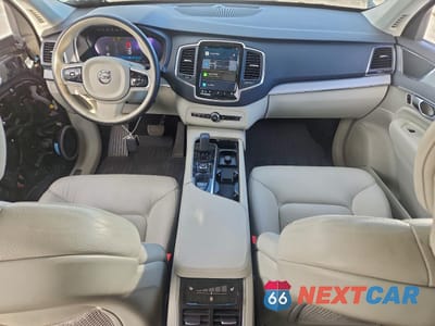 Zdjęcie 8 z 14 samochodu: 2023 VOLVO XC90 CORE VIN:YV4L12PV0P1941294 - miniatura
