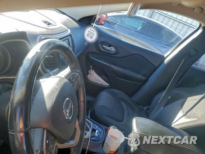 Zdjęcie 9 z 14 samochodu: 2017 JEEP CHEROKEE SPORT VIN:1C4PJMAB9HW515784 - miniatura